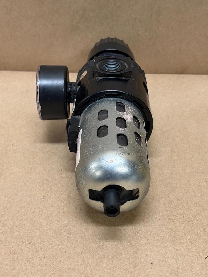 Used Wilkerson CB6-03-000 B A01 Filter/Regulator w/ Festo Pressure Gauge (0-10 BAR)