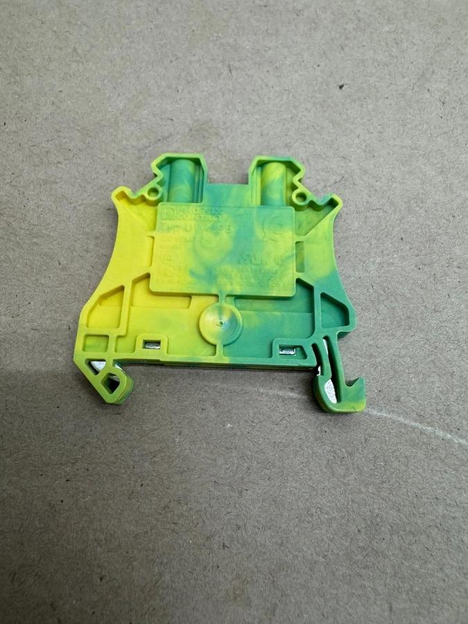 Used Phoenix Contact Typ UT 4-PE Terminal Block (QTY 6) Green and Yellow *NEW*