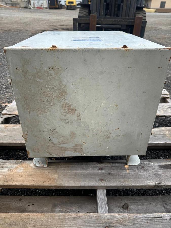 Used General Electric 9T21B9110 Transformer, 25 kVA, 456/468/480/492/504V, 1Ph, 60Hz