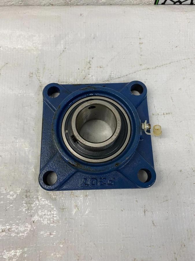 Used Shuster Corp. UC207-23 4 Bolt Flange Mounted Bearing