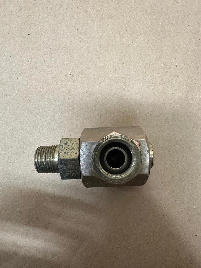 5500-5500-5500, 3/8 Male x 3/8 Female 90 Degree Hydraulic Fitting *NEW*