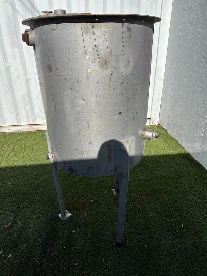 Used Stainless Steel Mixing Tank, 106 Gallon, w/ Leeson 1/3Hp @ 1725Rpm, 1 Ph, 115V