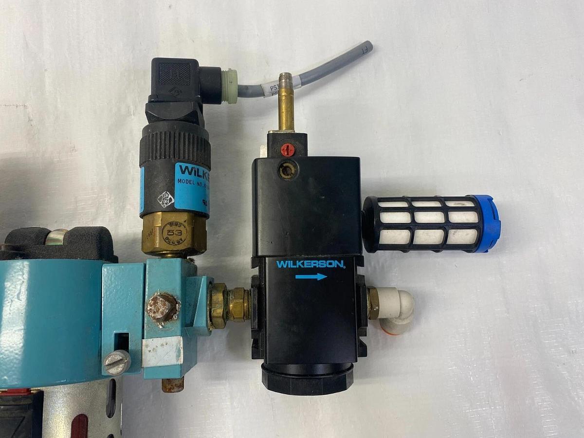 Used Wilkerson CB6-03-000 Filter Regulator Unit, K18-02-D000 Pressure Switch
