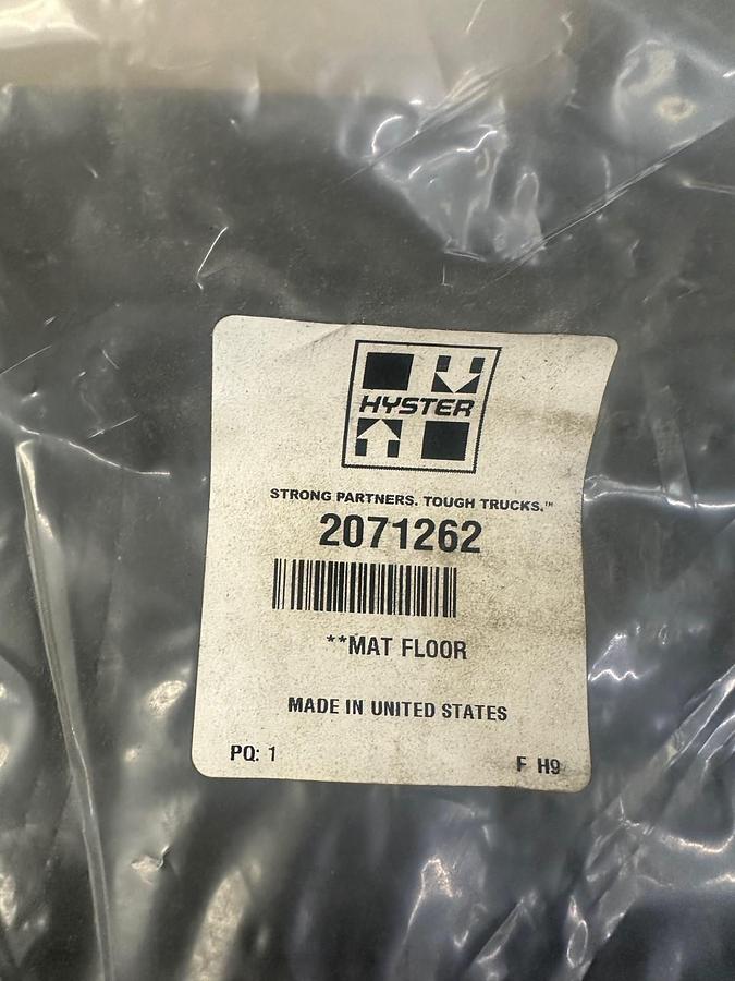 Used Hyster 207-1262 Floor Mat *FACTORY SEALED*
