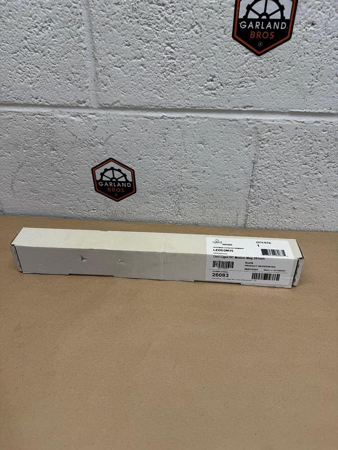 Used Nvent Hoffman LEDD2M35, LED Light Bar *NEW*