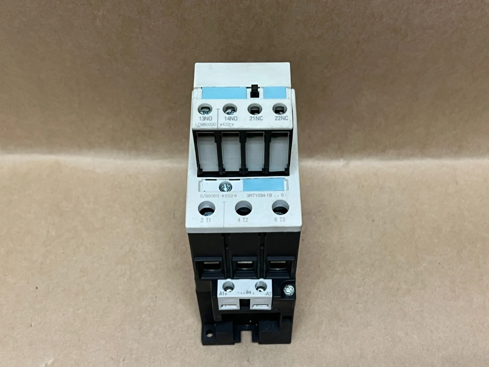 Used Siemens 3RT1034-1BB40 SIRIUS 3R Contactor w/ 3RH1921-1MA11 Auxiliary Contact