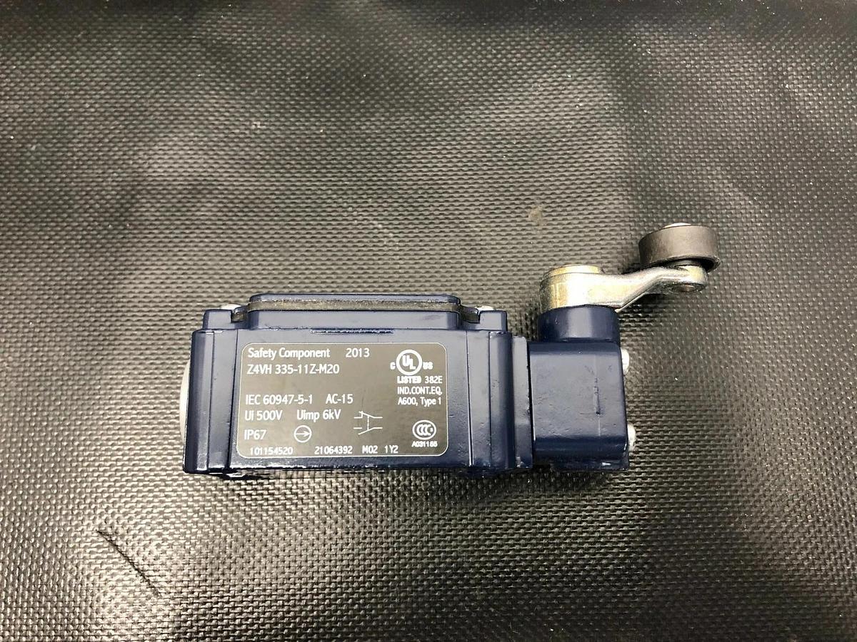 Used Schmersal Z4VH 335-11Z-M20 Roller Level Position Switch