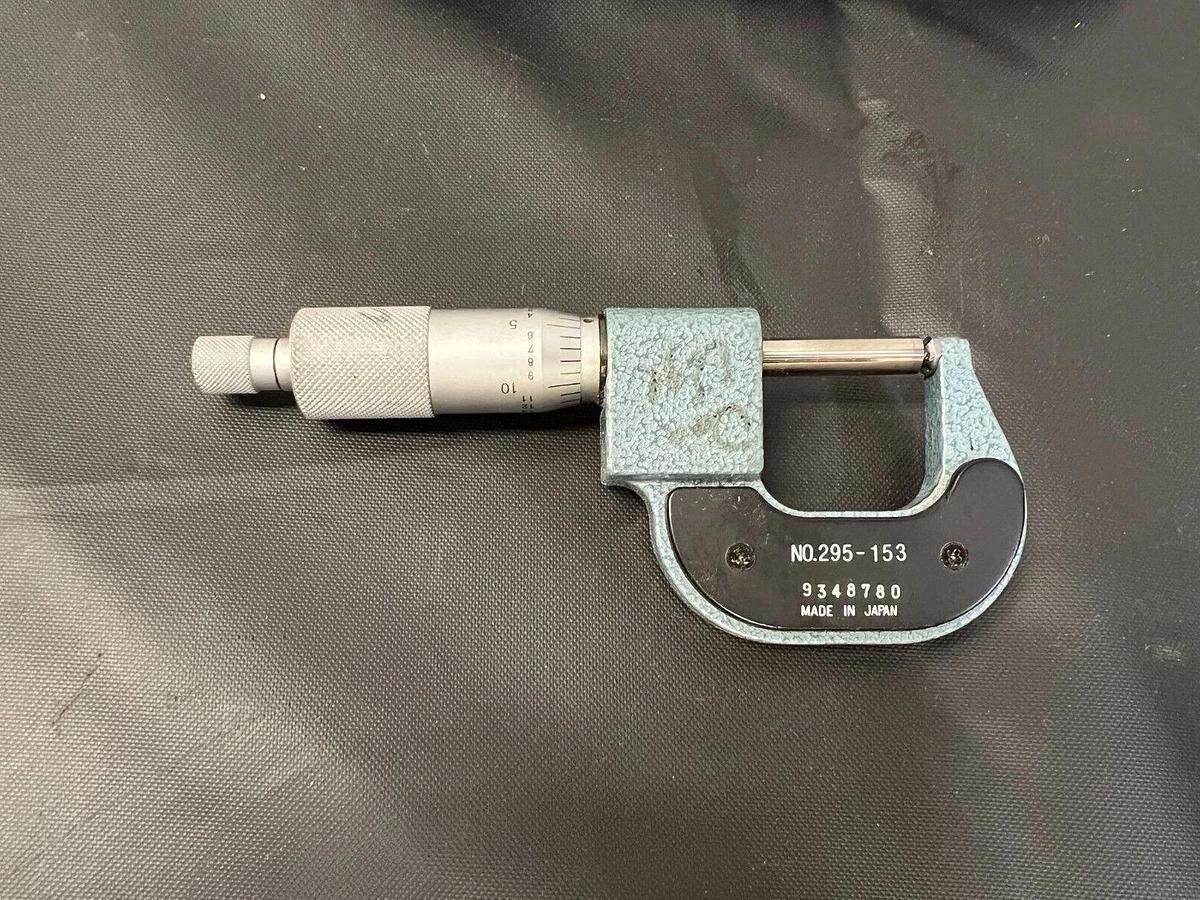 Used Mitutoyo 295-153 Micrometer 0-1” with 0.0001” Graduation, in Case