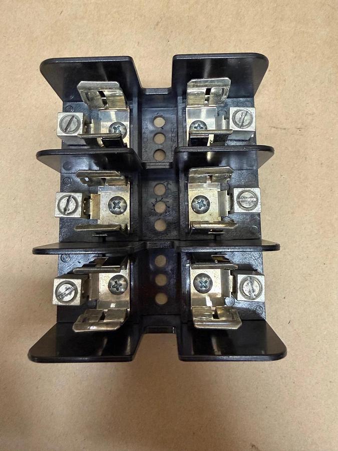 Used Ferraz Shawmut 60608J 3 Pole Fuse Block, 600V, 60A