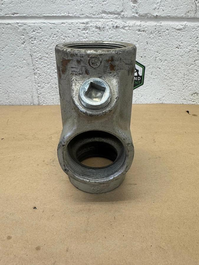 Used Crouse-Hinds CL I GR CD CL II GR EFG Conduit Seal Fitting, EYS6, 2-1/2” Female