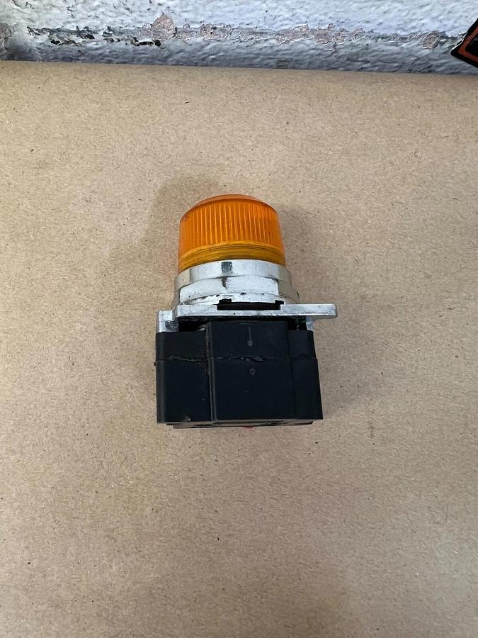 Used Cutler-Hammer 10250T/91000T Orange Pilot Light