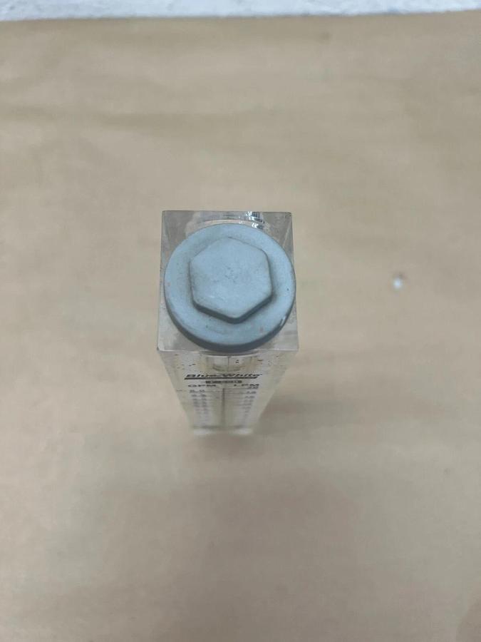 Used Blue-White F-550 Flowmeter (Missing Adapters)