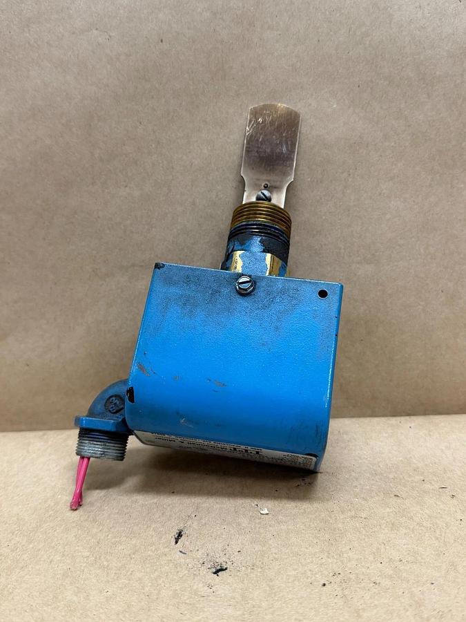 Used McDonnell & Miller FS4-3 General Purpose Flow Switch