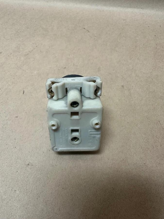 Used Square D 9001KM1 Green Illuminated Light