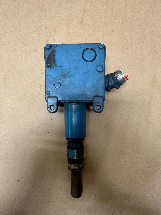 Used United Electric Controls C100-120 Temperature Switch