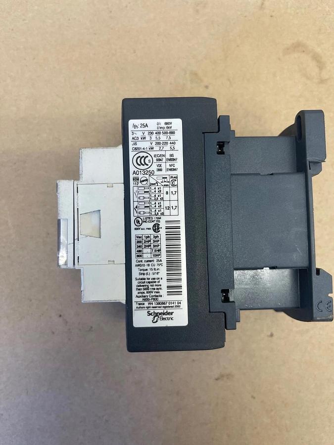 Used Schneider Electric Telemacanique LG1DT25 Contactor, 25A, 3 Ph, 10Hp at 600VAC