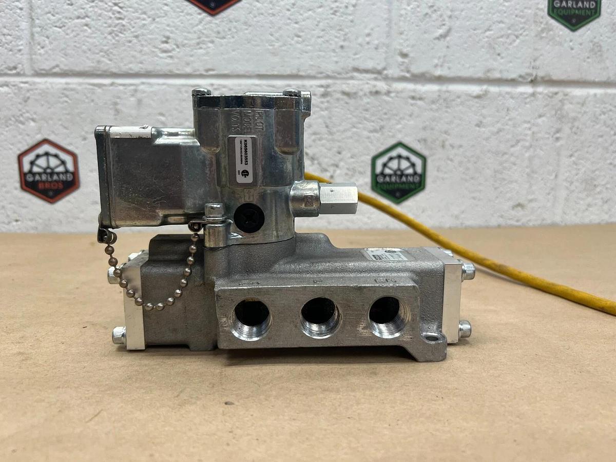 Used Parker L7054610253 Pneumatic Valve, Max Pressure 140 PSIG