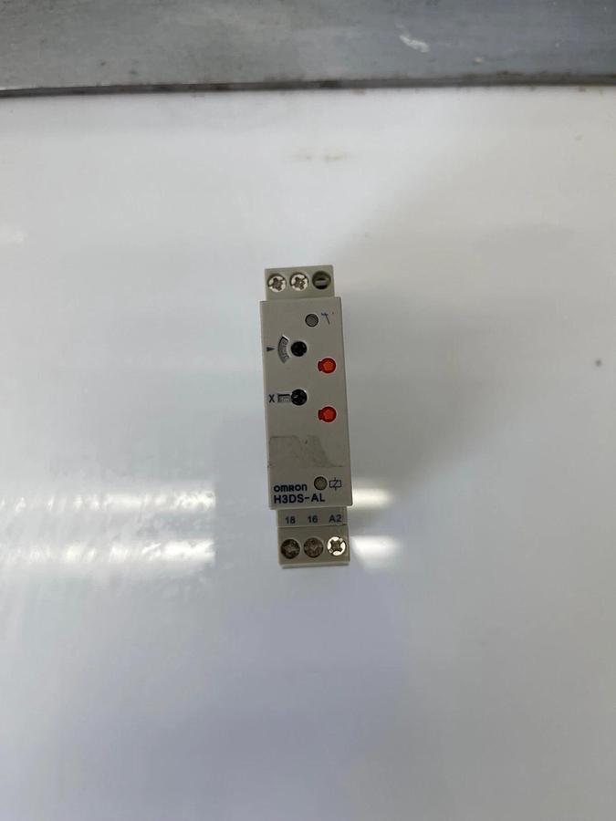 Used Omron H3DS-AL Timer, 0.1s-120h, 50/60 Hz