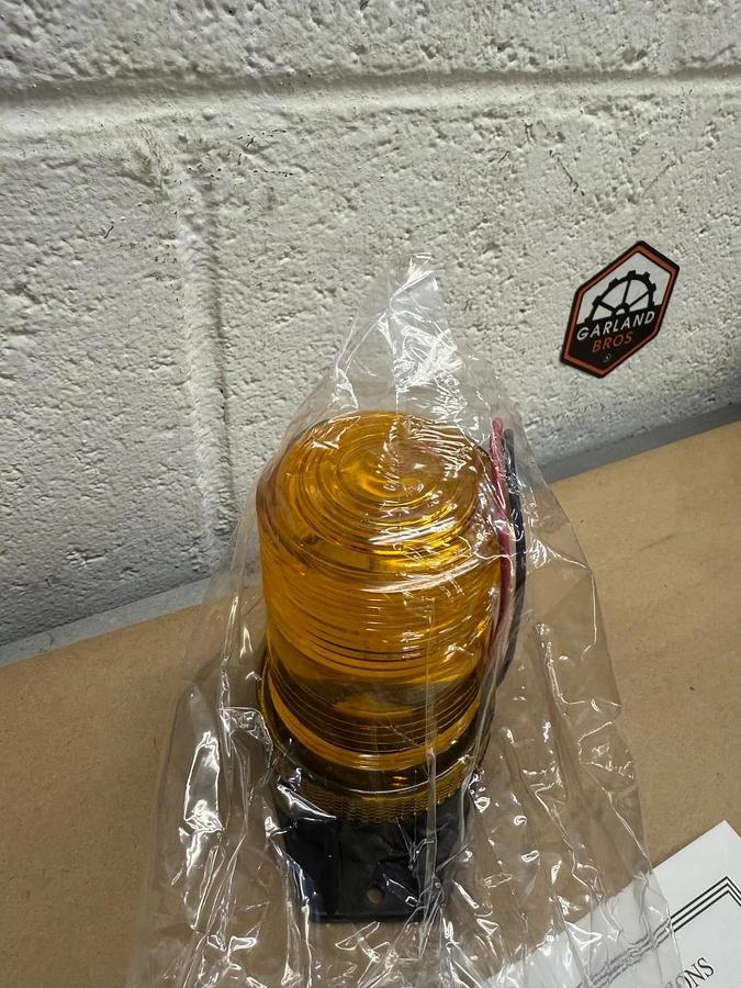 Used Meteorlite 5 Forklift Strobe Light (Amber) 12-80 VDC *NEW*