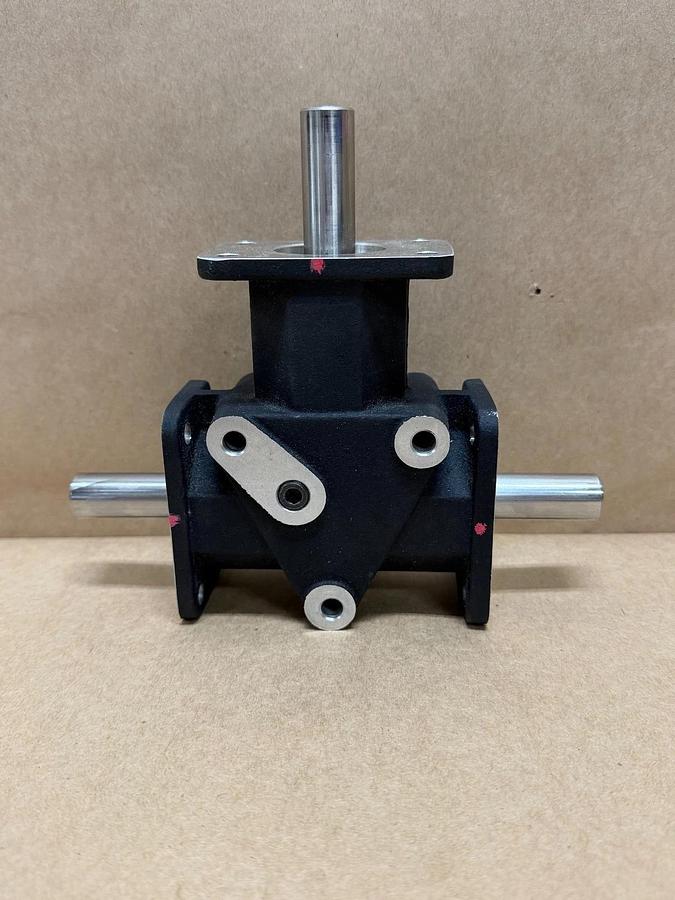 Used Crown C109806 Zero Max, 90 Degree 3 Way Gear Drive