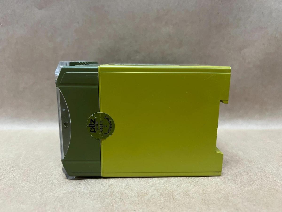 Used Pilz PNOZ 1 3S/10 Safety Relay