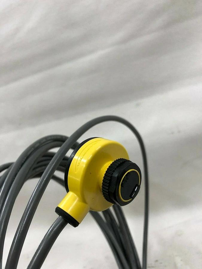 Used Banner Engineering T18AW3FF50 6.5' cable