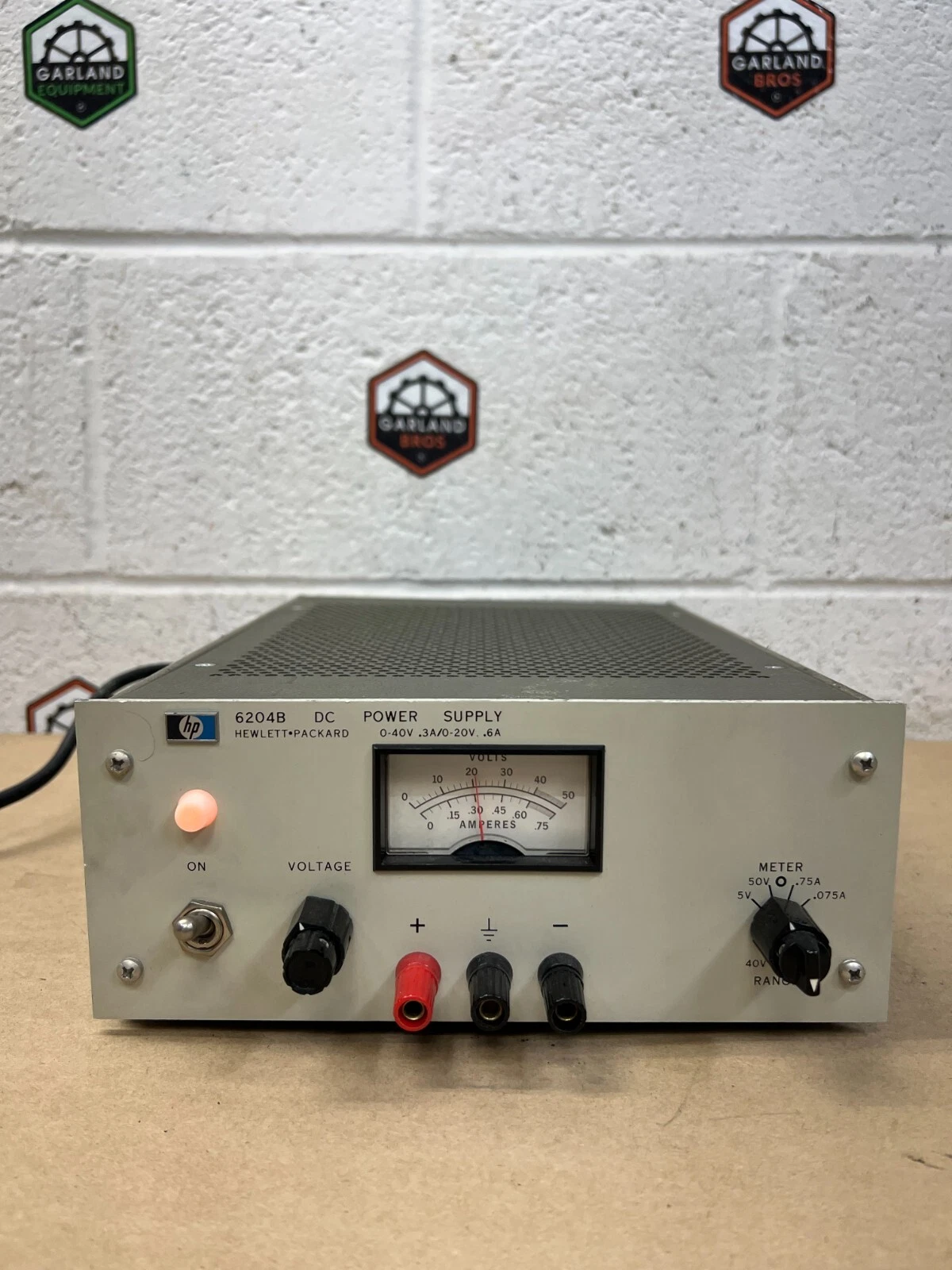 Used Hewlett Packard 6204B DC Power Supply *TESTED & WORKING*