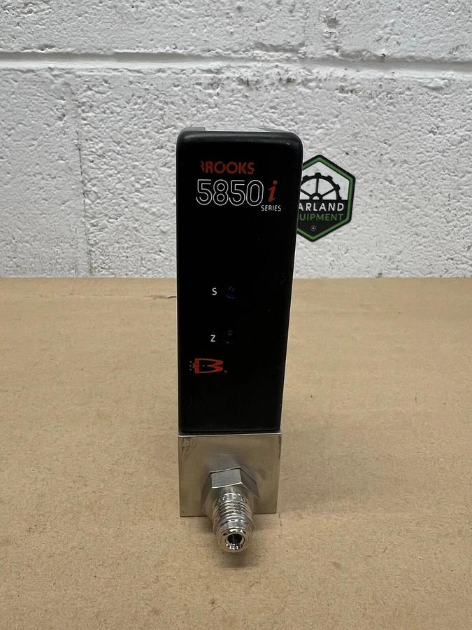 Used Brooks 5850i Mass Flow Controller, 500 SCCM, Oxygen, MOD: 5850IA1BF3R2BGA