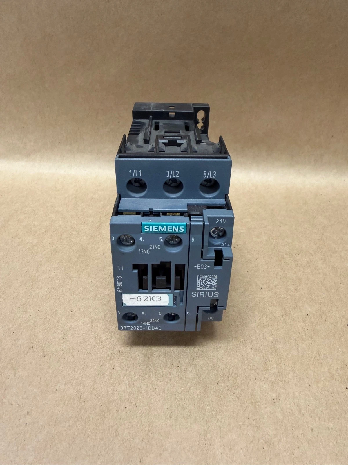 Used Siemens 3RT2025-1BB40 Circuit Breaker
