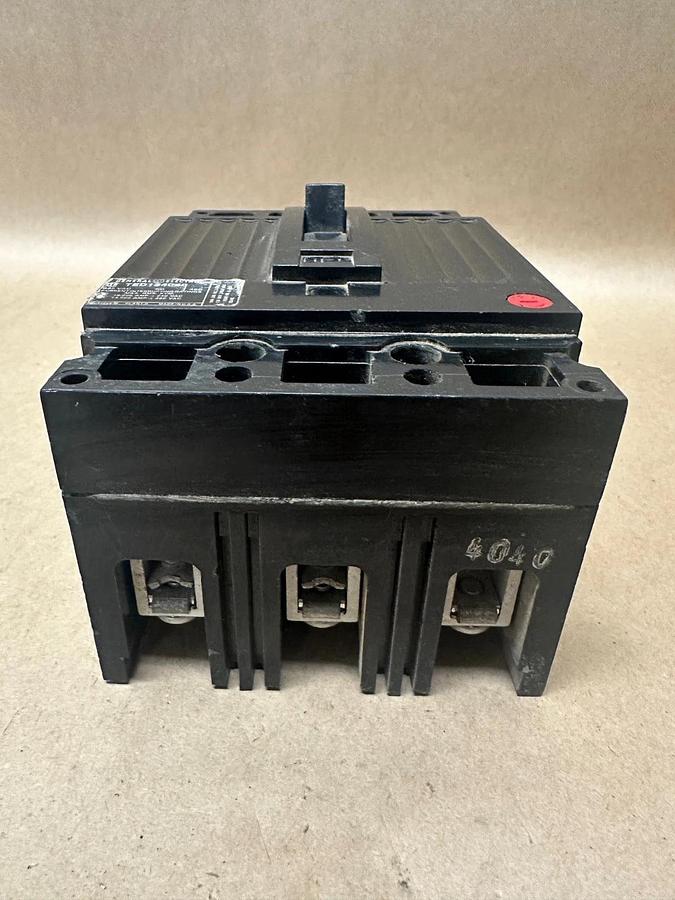Used General Electric TED134040 40A 3 Pole Circuit Breaker
