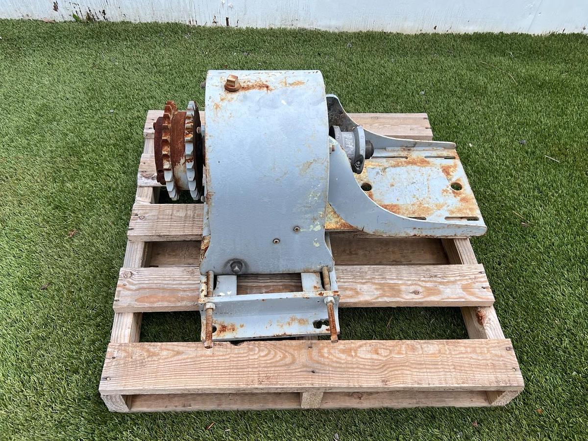 Used Falk Concentric Inline Gear Reducer, 17:1 Ratio, 20T10 Coupling & Mounting Plate