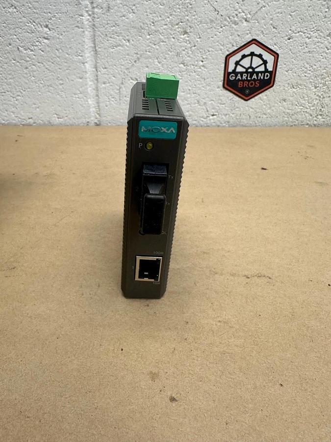 Used MOXA IMC-21-M-SC V3.1.3 Industrial Photoelectric Converter