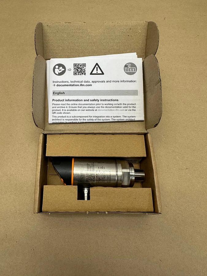 Used IFM PN2693 Pressure Sensor with Display *NEW*