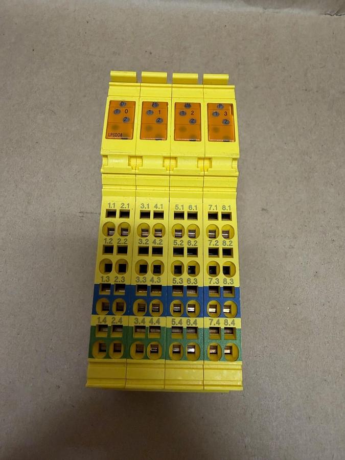 Used Phoenix Contact IB IL 24 LPSDO 8-PAC Safety Digital Output Module