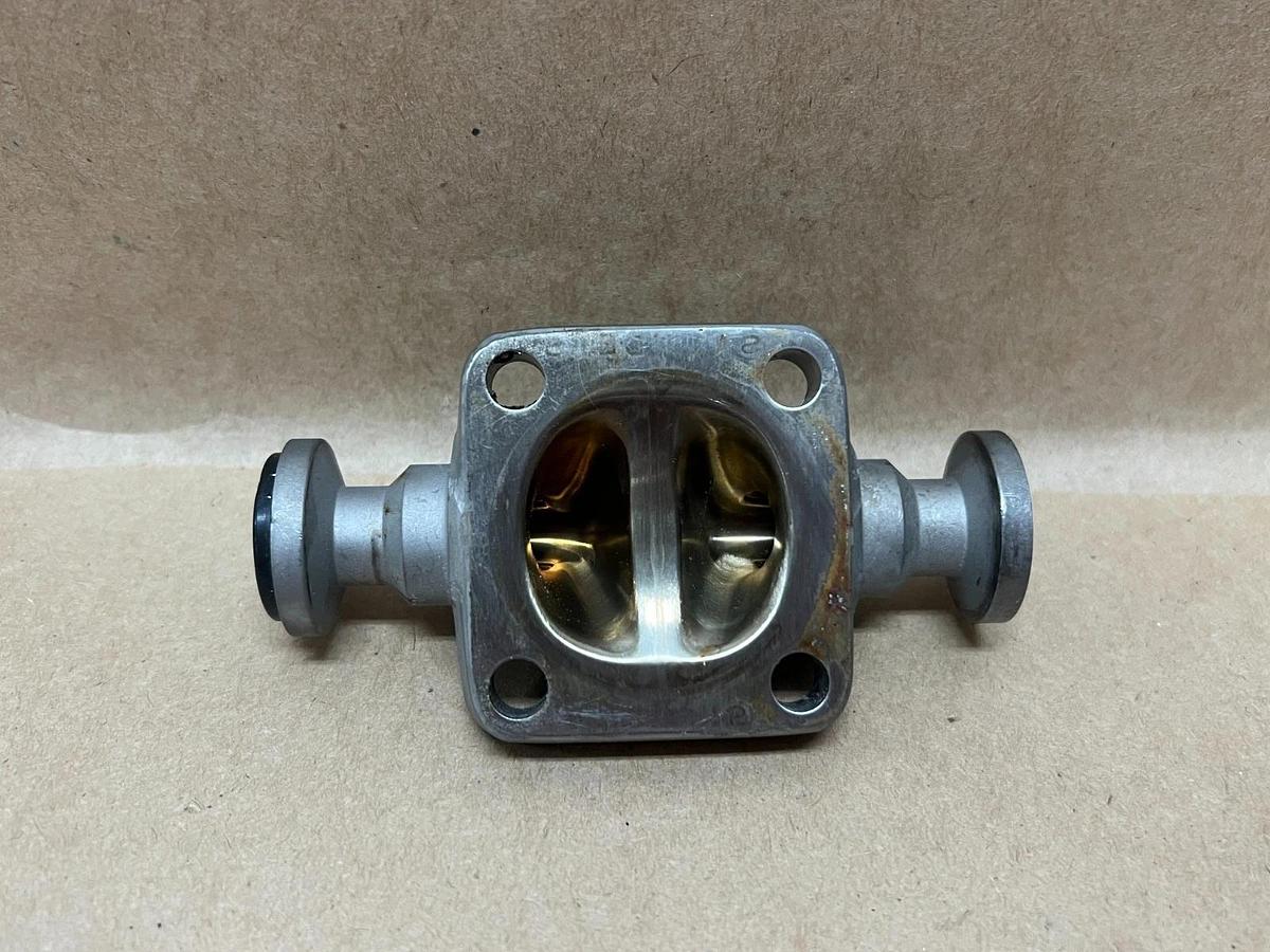 Used Alfa Laval Saunders 188226/001/143 2-Way 1/2" Tri-Clamp Valve Body, 316L