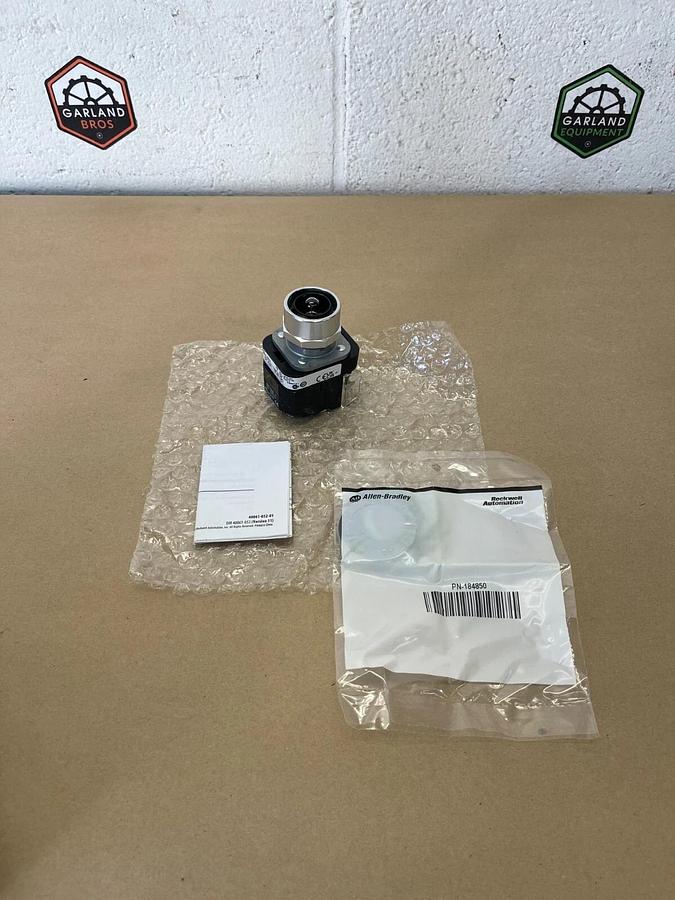 Used Allen-Bradley 800T-PB16, 30mm Momentary Push Button, Ser T, 120V AC, 50/60Hz