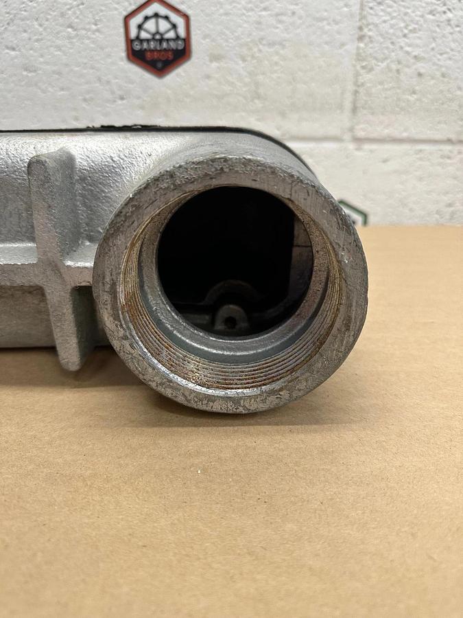 Used O-Z/Gedney LB6X-3000 3-1/2” Conduit Body & Cover