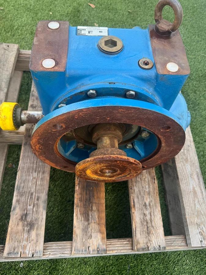 Used Radicon A125240.JRA-3 Worm Gear Speed Reducer Gearbox, 40:1 Ratio, 10.90Hp