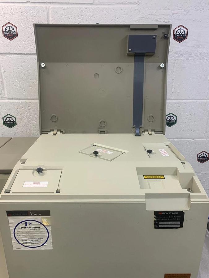 Used Perkin Elmer System2000 FT-IR Spectrometer (Parts Only)
