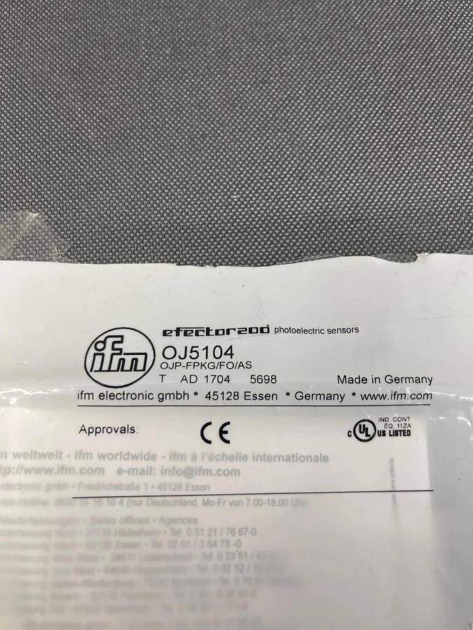 Used IFM OJ5104 efector 200, Retro Reflective Sensor *NEW*