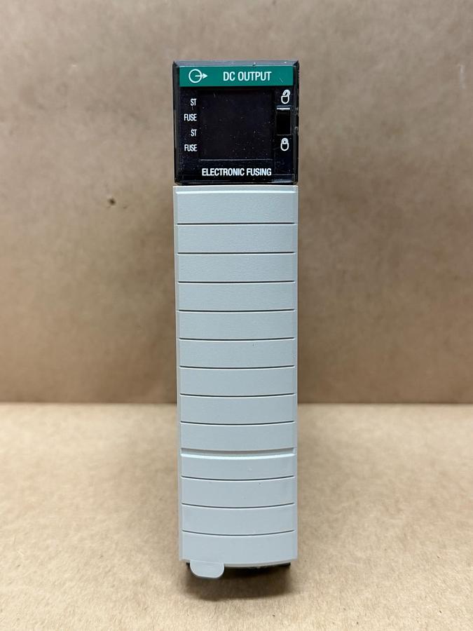 Used Allen Bradley 1756-OB16E/A DC Output Module P01
