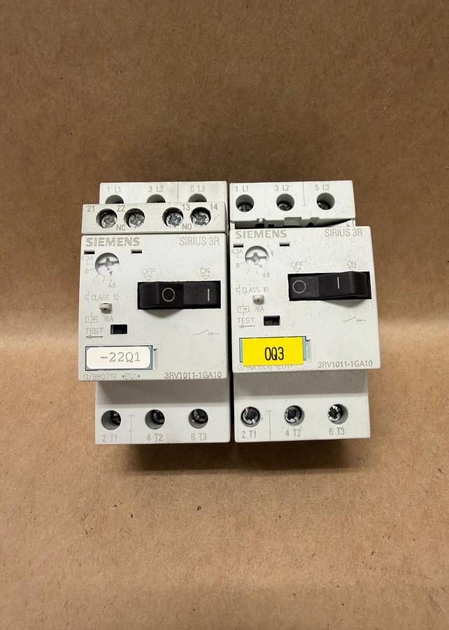 Used Siemens 3RV1011-1GA10 Circuit Breaker - Lot of 2