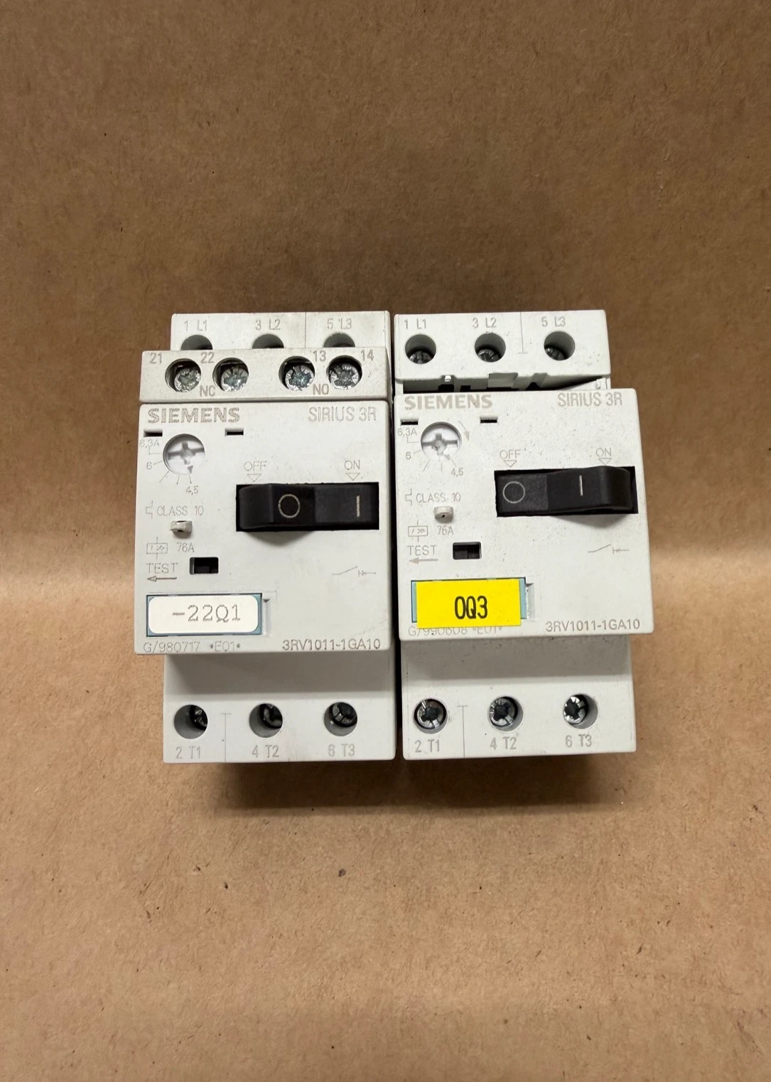 Used Siemens 3RV1011-1GA10 Circuit Breaker - Lot of 2