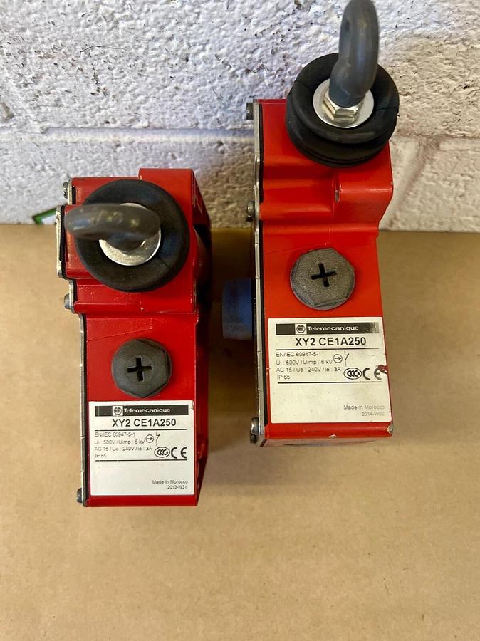 Used Telemecanique XY2CE1A250 Cable Pull Switch