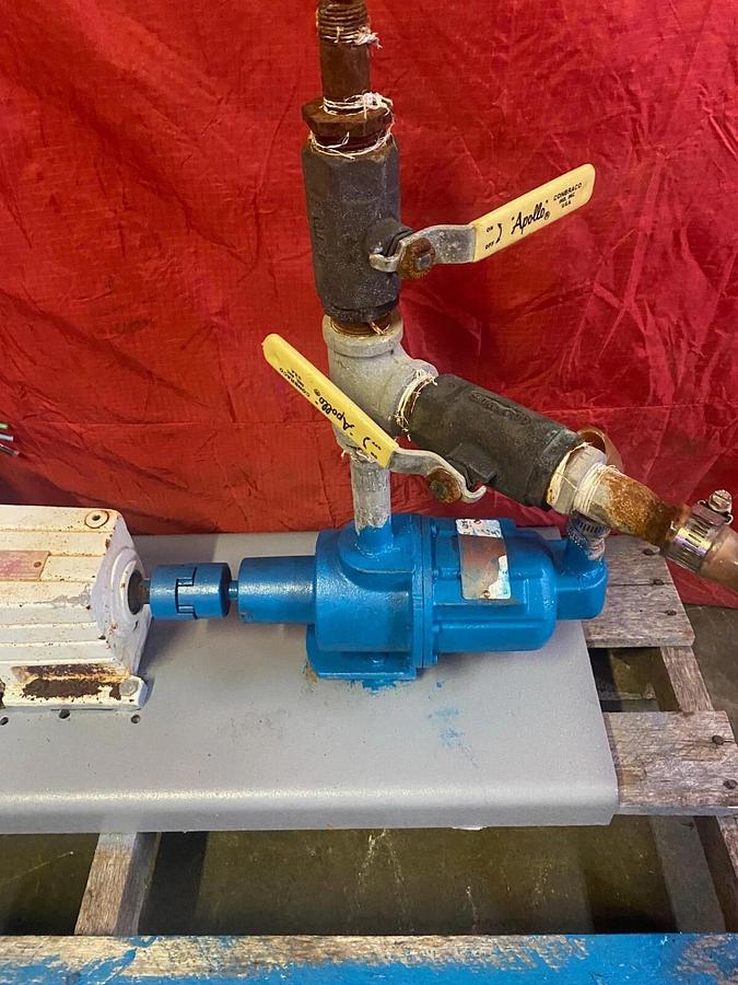 Used Centrifugal Motor Pump w/ Lenze 0.55 kW (0.75 HP), 1695 RPM, 3 Phase AC Motor