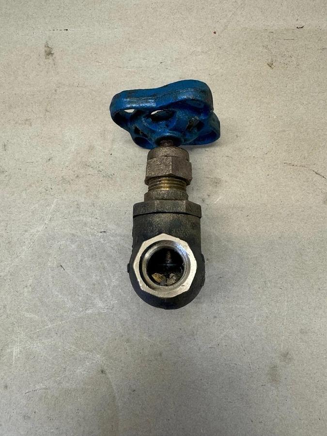 Used Nibco T-211-Y 3/8” Brass Valve, 125 SWP, 200 WOG