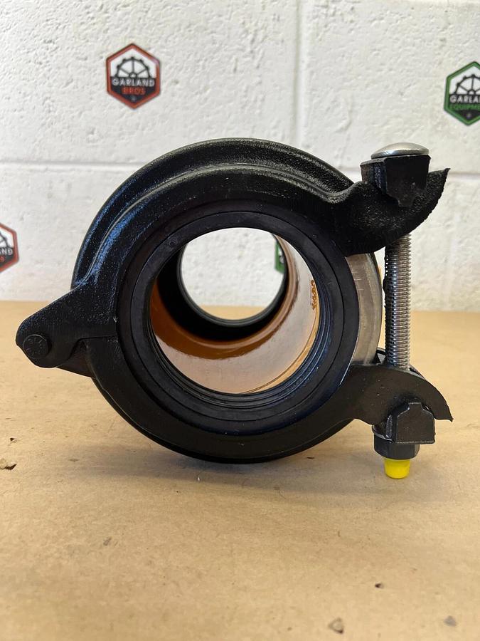 Used Romac Industries 8448993 2” & 3” Macro HP 2-Bolt Extended Range Coupling