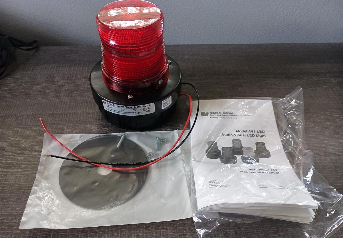 Used Federal Signal Corp AV1-LED-120R Red Audio/Visual Incandescent Light 120VAC .27A
