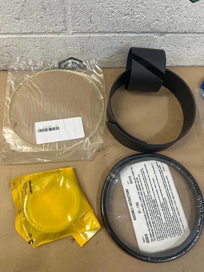 CAT 245-0605 Seal Kit
