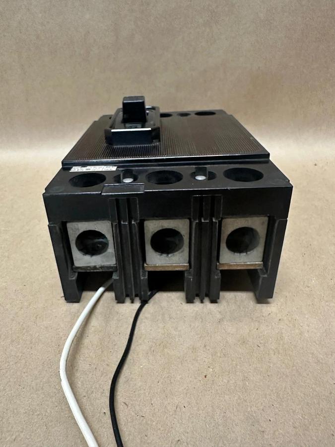 Used I.T.E. QJ3B22500S0I 225A 3 Pole Circuit Breaker